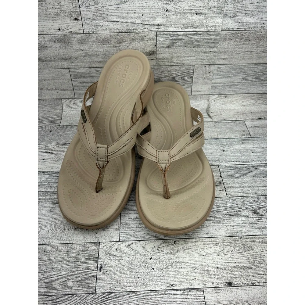 Crocs Sanrah Strappy Wedge Sandals Women Sz 9 Tan Leather 205797 Beige